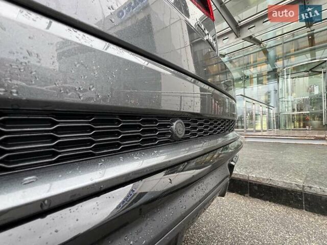 Сірий Ауді Q8, об'ємом двигуна 2.97 л та пробігом 78 тис. км за 65099 $, фото 13 на Automoto.ua