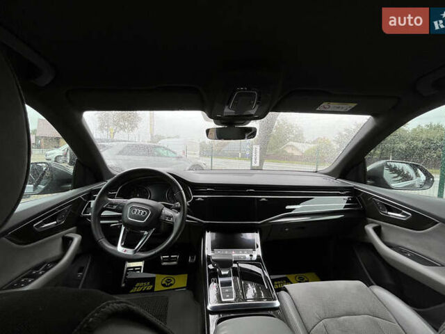 Сірий Ауді Q8, об'ємом двигуна 3 л та пробігом 85 тис. км за 55900 $, фото 25 на Automoto.ua