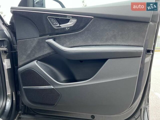 Серый Ауди Q8, объемом двигателя 3 л и пробегом 150 тыс. км за 60000 $, фото 55 на Automoto.ua