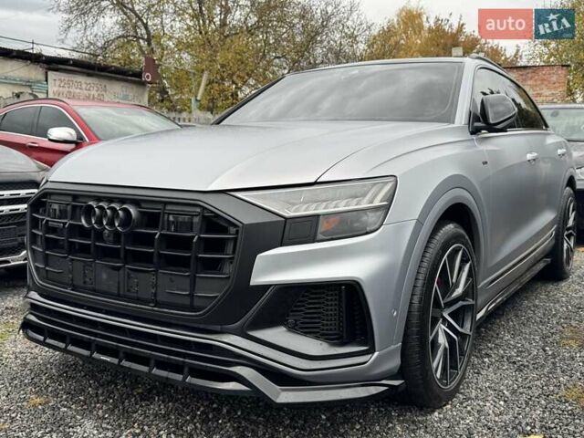 Серый Ауди Q8, объемом двигателя 3 л и пробегом 142 тыс. км за 44900 $, фото 1 на Automoto.ua