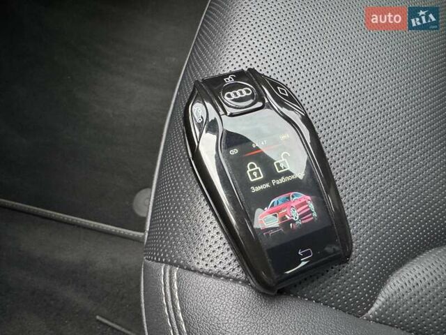 Серый Ауди Q8, объемом двигателя 3 л и пробегом 142 тыс. км за 44900 $, фото 90 на Automoto.ua