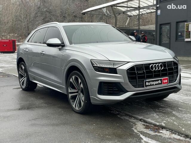 Серый Ауди Q8, объемом двигателя 3 л и пробегом 43 тыс. км за 56990 $, фото 2 на Automoto.ua