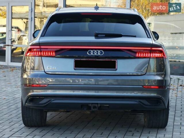 Серый Ауди Q8, объемом двигателя 3 л и пробегом 164 тыс. км за 47500 $, фото 7 на Automoto.ua