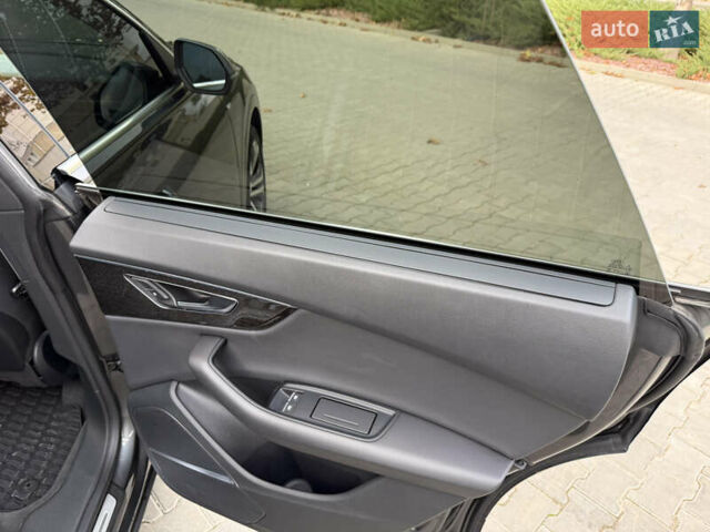 Серый Ауди Q8, объемом двигателя 3 л и пробегом 91 тыс. км за 58000 $, фото 43 на Automoto.ua