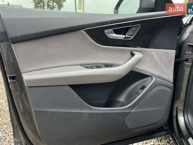 Сірий Ауді Q8, об'ємом двигуна 3 л та пробігом 85 тис. км за 55900 $, фото 10 на Automoto.ua