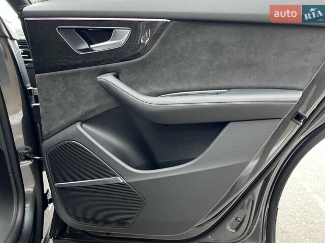 Серый Ауди Q8, объемом двигателя 3 л и пробегом 150 тыс. км за 60000 $, фото 52 на Automoto.ua