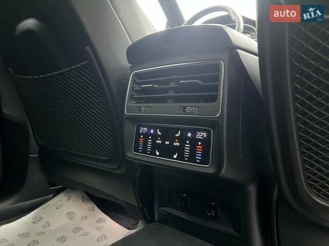 Сірий Ауді Q8, об'ємом двигуна 2.97 л та пробігом 78 тис. км за 65099 $, фото 30 на Automoto.ua