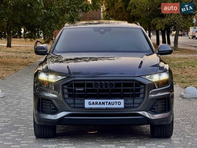 Серый Ауди Q8, объемом двигателя 3 л и пробегом 87 тыс. км за 49999 $, фото 1 на Automoto.ua