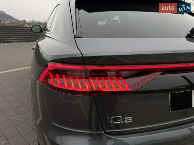 Серый Ауди Q8, объемом двигателя 3 л и пробегом 127 тыс. км за 47999 $, фото 23 на Automoto.ua