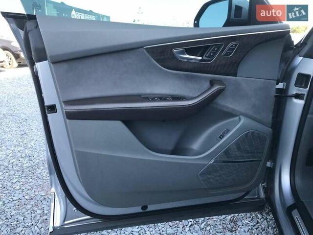 Сірий Ауді Q8, об'ємом двигуна 3 л та пробігом 141 тис. км за 63490 $, фото 8 на Automoto.ua