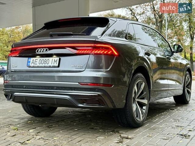 Ауді Q8 2019 у Дніпро (Дніпропетровську) на Automoto.ua Сірий Ауді Q8, об'ємом двигуна 2.97 л та пробігом 120 тис. км за 60500 $, фото 13 на Automoto.ua