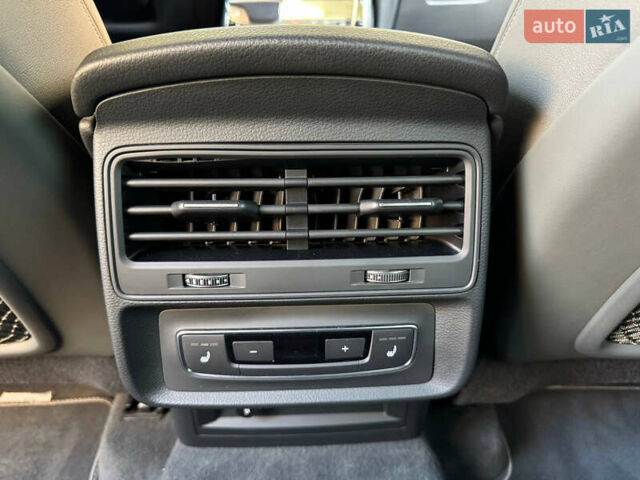 Серый Ауди Q8, объемом двигателя 3 л и пробегом 150 тыс. км за 40900 $, фото 27 на Automoto.ua