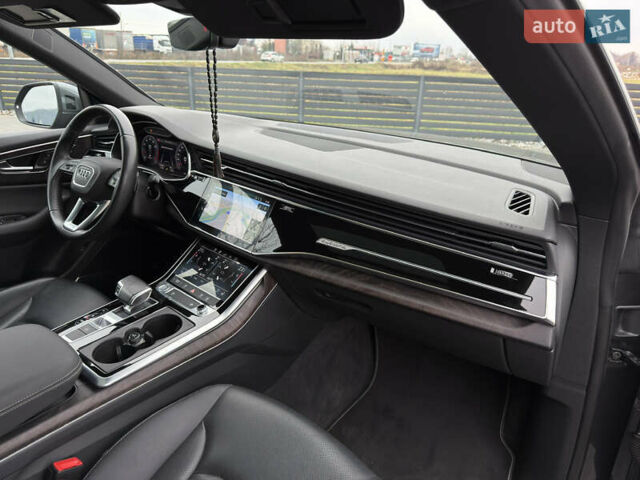 Серый Ауди Q8, объемом двигателя 3 л и пробегом 127 тыс. км за 47999 $, фото 69 на Automoto.ua