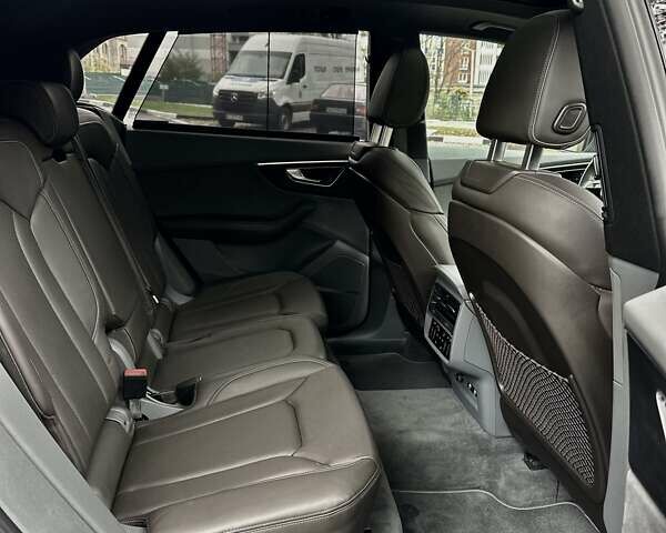 Ауди Q8 2019 в Киеве на Automoto.ua Серый Ауди Q8, объемом двигателя 3 л и пробегом 85 тыс. км за 62000 $, фото 41 на Automoto.ua