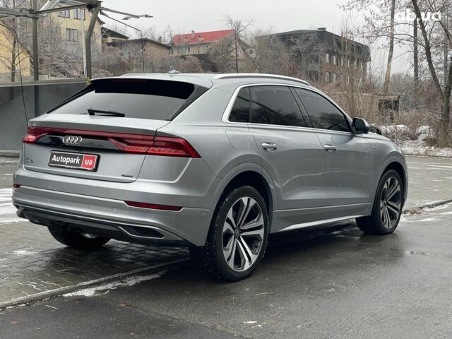 Серый Ауди Q8, объемом двигателя 3 л и пробегом 43 тыс. км за 56990 $, фото 9 на Automoto.ua