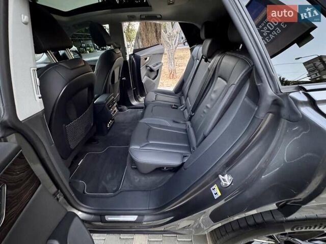 Серый Ауди Q8, объемом двигателя 3 л и пробегом 87 тыс. км за 49999 $, фото 68 на Automoto.ua
