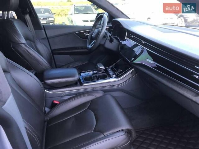 Сірий Ауді Q8, об'ємом двигуна 3 л та пробігом 141 тис. км за 63490 $, фото 13 на Automoto.ua