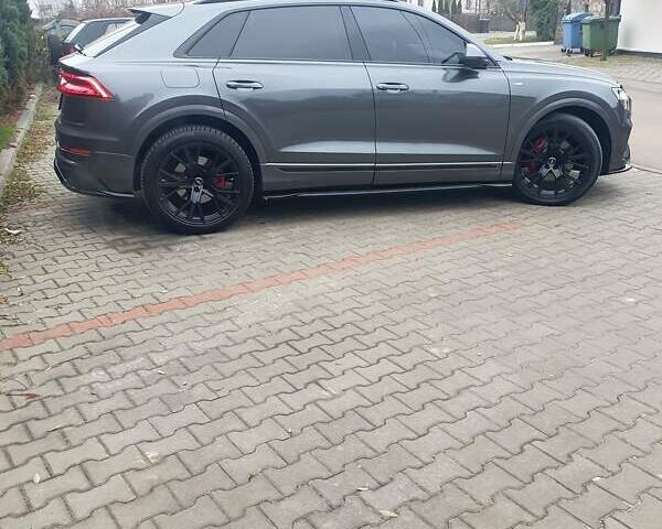 Серый Ауди Q8, объемом двигателя 3 л и пробегом 150 тыс. км за 58000 $, фото 5 на Automoto.ua