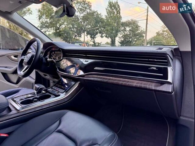 Серый Ауди Q8, объемом двигателя 3 л и пробегом 87 тыс. км за 49999 $, фото 43 на Automoto.ua