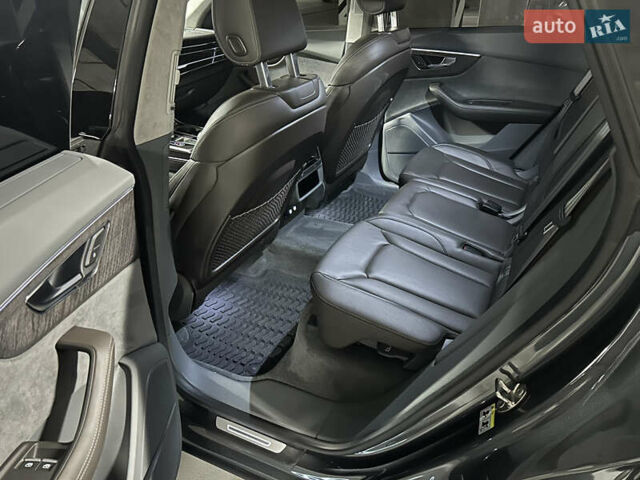 Сірий Ауді Q8, об'ємом двигуна 3 л та пробігом 160 тис. км за 52000 $, фото 11 на Automoto.ua