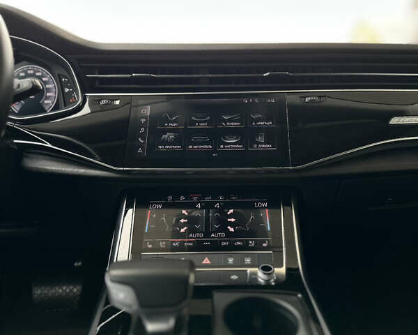 Серый Ауди Q8, объемом двигателя 3 л и пробегом 92 тыс. км за 55000 $, фото 18 на Automoto.ua