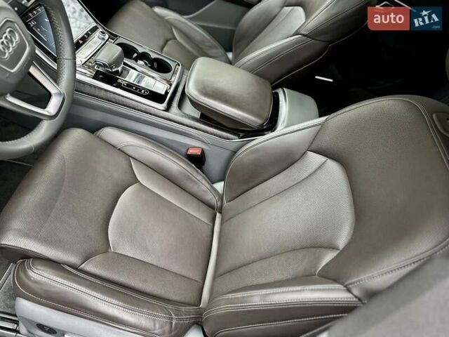 Ауди Q8 2019 в Киеве на Automoto.ua Серый Ауди Q8, объемом двигателя 3 л и пробегом 85 тыс. км за 62000 $, фото 68 на Automoto.ua