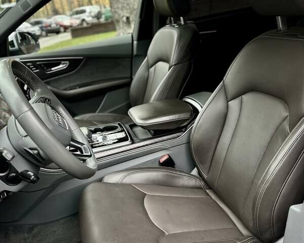 Ауди Q8 2019 в Киеве на Automoto.ua Серый Ауди Q8, объемом двигателя 3 л и пробегом 85 тыс. км за 62000 $, фото 56 на Automoto.ua