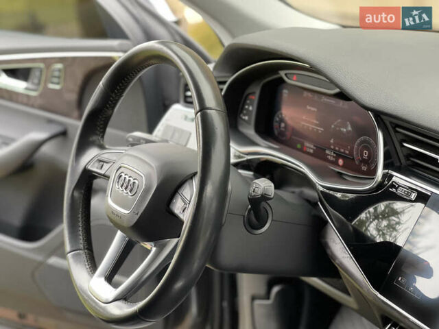 Сірий Ауді Q8, об'ємом двигуна 3 л та пробігом 139 тис. км за 44000 $, фото 30 на Automoto.ua