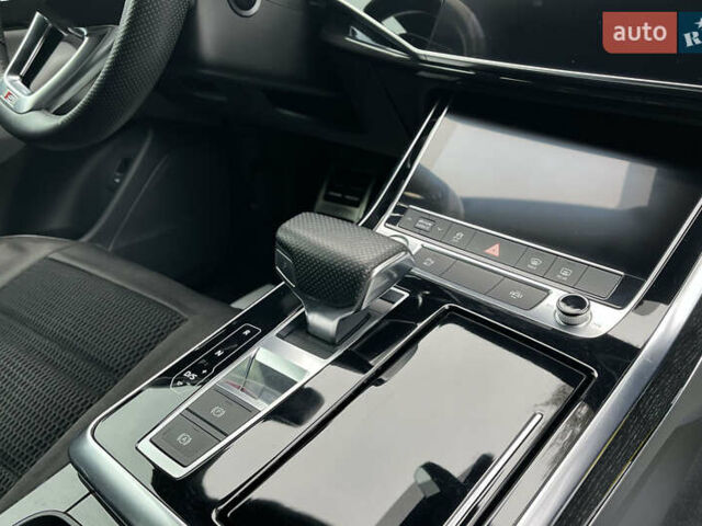 Сірий Ауді Q8, об'ємом двигуна 3 л та пробігом 85 тис. км за 55900 $, фото 30 на Automoto.ua