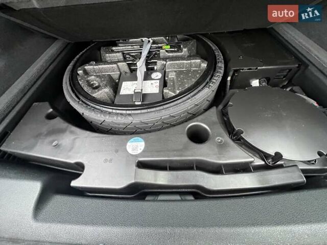 Сірий Ауді Q8, об'ємом двигуна 2.97 л та пробігом 78 тис. км за 65099 $, фото 34 на Automoto.ua