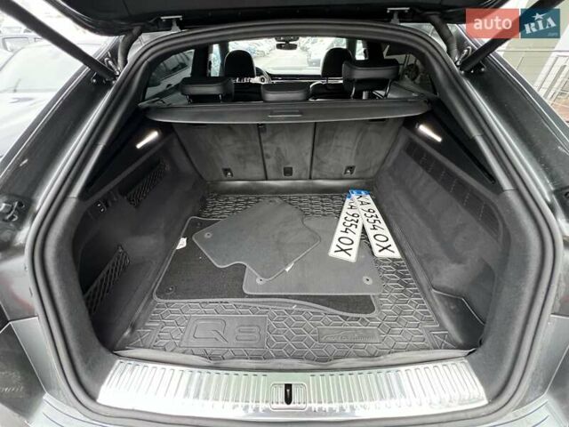 Сірий Ауді Q8, об'ємом двигуна 2.97 л та пробігом 78 тис. км за 65099 $, фото 33 на Automoto.ua