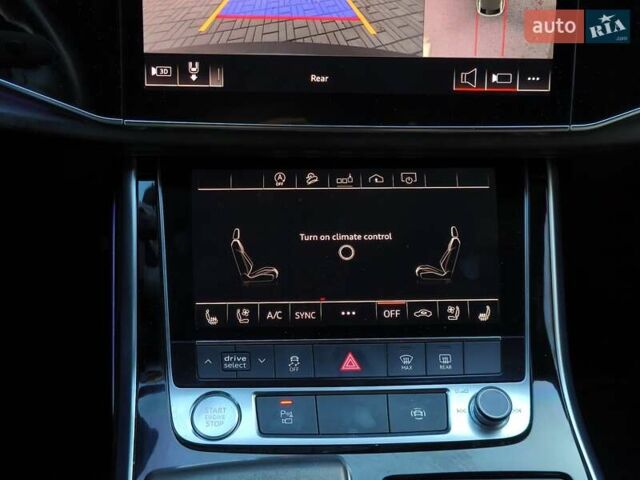 Серый Ауди Q8, объемом двигателя 3 л и пробегом 164 тыс. км за 47500 $, фото 25 на Automoto.ua