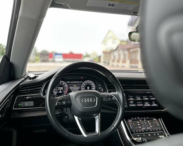 Серый Ауди Q8, объемом двигателя 3 л и пробегом 92 тыс. км за 55000 $, фото 15 на Automoto.ua