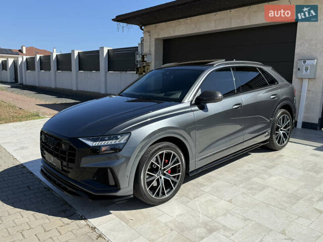 Серый Ауди Q8, объемом двигателя 3 л и пробегом 115 тыс. км за 57500 $, фото 5 на Automoto.ua