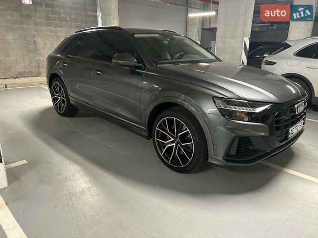 Сірий Ауді Q8, об'ємом двигуна 3 л та пробігом 160 тис. км за 52000 $, фото 3 на Automoto.ua