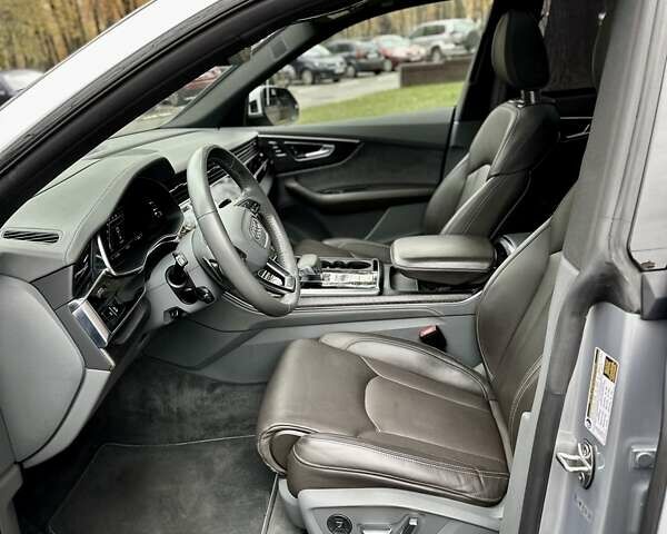 Ауди Q8 2019 в Киеве на Automoto.ua Серый Ауди Q8, объемом двигателя 3 л и пробегом 85 тыс. км за 62000 $, фото 51 на Automoto.ua