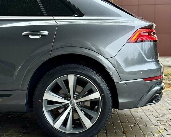Ауді Q8 2019 у Дніпро (Дніпропетровську) на Automoto.ua Сірий Ауді Q8, об'ємом двигуна 2.97 л та пробігом 120 тис. км за 60500 $, фото 19 на Automoto.ua