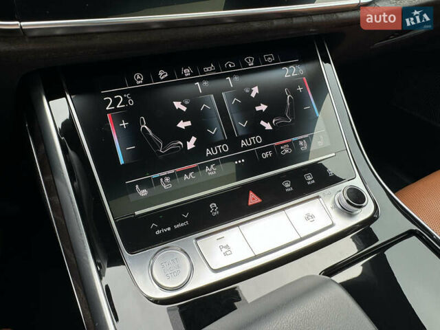 Серый Ауди Q8, объемом двигателя 2.97 л и пробегом 120 тыс. км за 75900 $, фото 17 на Automoto.ua