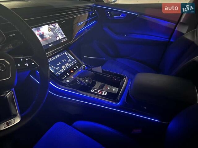 Серый Ауди Q8, объемом двигателя 3 л и пробегом 150 тыс. км за 60000 $, фото 80 на Automoto.ua