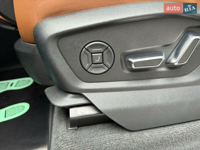 Серый Ауди Q8, объемом двигателя 2.97 л и пробегом 120 тыс. км за 75900 $, фото 9 на Automoto.ua