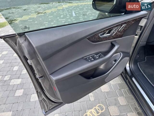 Серый Ауди Q8, объемом двигателя 3 л и пробегом 87 тыс. км за 49999 $, фото 83 на Automoto.ua