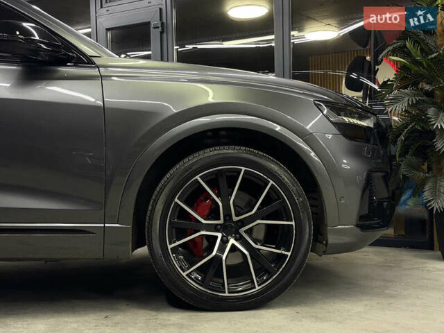 Серый Ауди Q8, объемом двигателя 3 л и пробегом 84 тыс. км за 53000 $, фото 4 на Automoto.ua