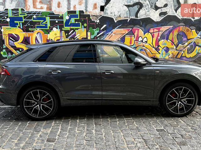 Серый Ауди Q8, объемом двигателя 3 л и пробегом 95 тыс. км за 57000 $, фото 19 на Automoto.ua