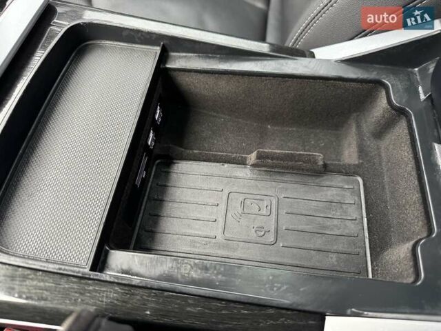 Серый Ауди Q8, объемом двигателя 3 л и пробегом 142 тыс. км за 44900 $, фото 5 на Automoto.ua