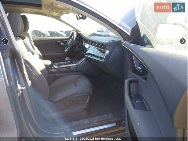 Сірий Ауді Q8, об'ємом двигуна 3 л та пробігом 64 тис. км за 54990 $, фото 43 на Automoto.ua