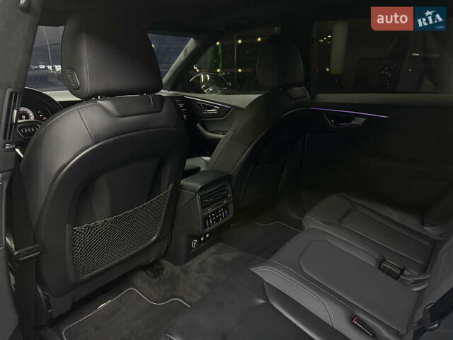 Серый Ауди Q8, объемом двигателя 3 л и пробегом 84 тыс. км за 53000 $, фото 20 на Automoto.ua