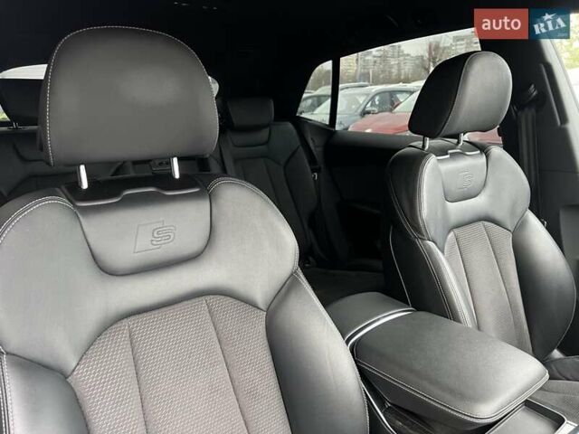 Сірий Ауді Q8, об'ємом двигуна 2.97 л та пробігом 78 тис. км за 65099 $, фото 26 на Automoto.ua