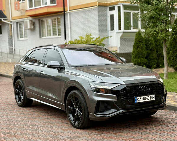 Сірий Ауді Q8, об'ємом двигуна 3 л та пробігом 64 тис. км за 54990 $, фото 12 на Automoto.ua