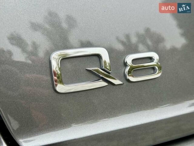 Серый Ауди Q8, объемом двигателя 3 л и пробегом 125 тыс. км за 48999 $, фото 154 на Automoto.ua