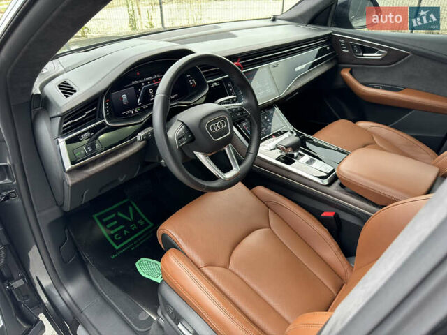 Серый Ауди Q8, объемом двигателя 2.97 л и пробегом 120 тыс. км за 75900 $, фото 1 на Automoto.ua